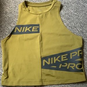 Nike Crop Top